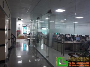Kính cường lực Lê Gia cung cấp và thi công cửa kính cường lực uy tín